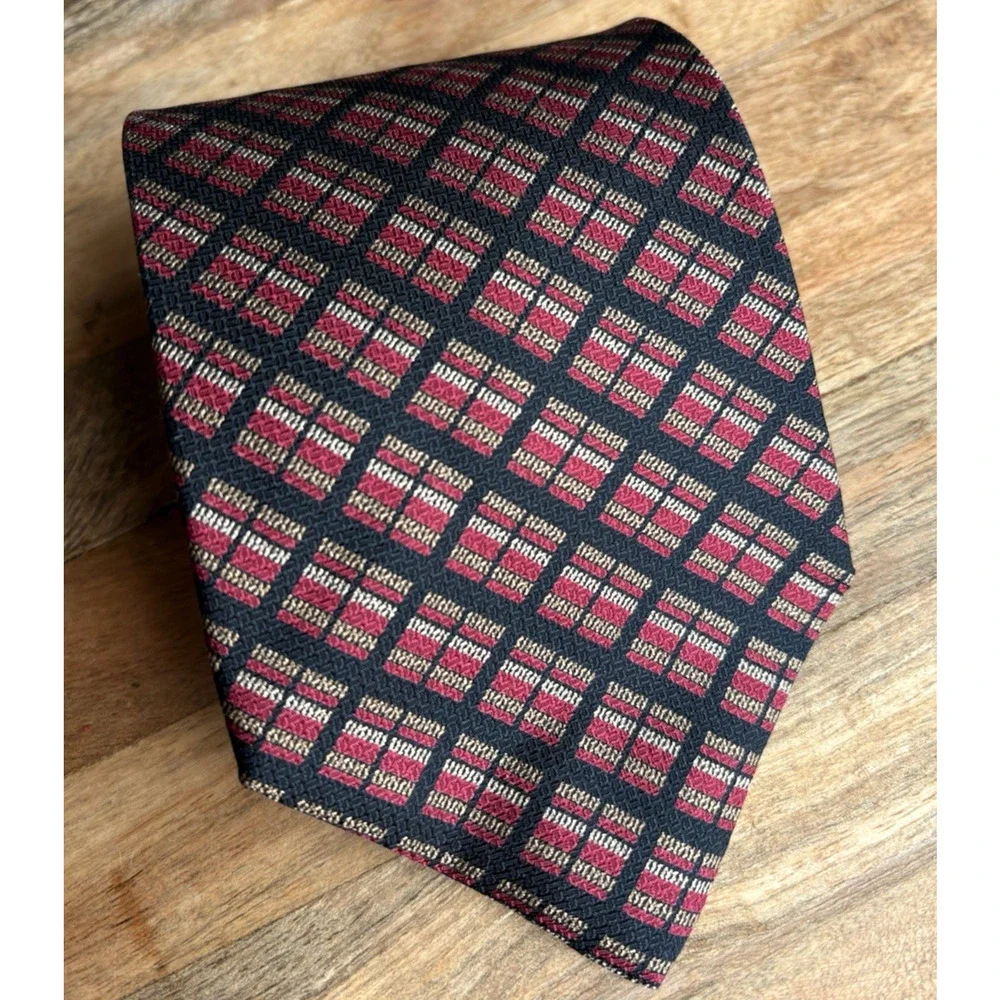 Gianfranco Ruffini Italy Silk Necktie Geometric Stripe Black Red Gold 4